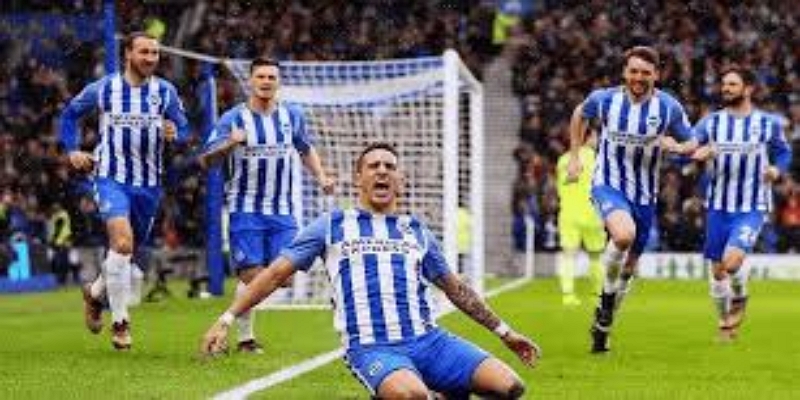 战术剖析：两翼齐飞VS中场掌控- 开云体育