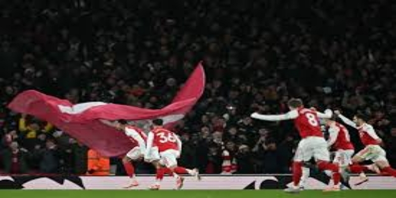 霍利斯的领导力：开云体育分析更衣室文化与精神核心- 开云体育